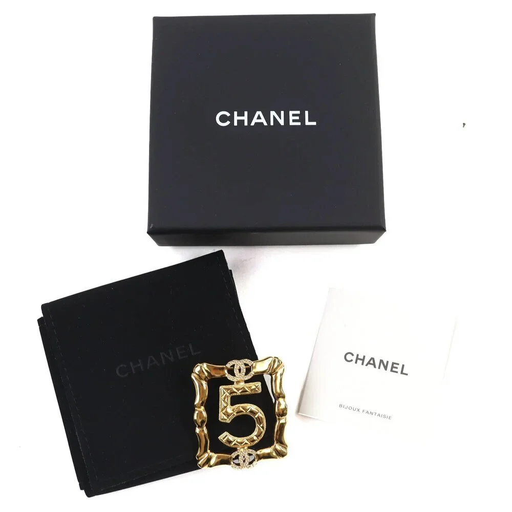 CHANEL Authentic Gold Logo Brooch - Picture 2 of 6